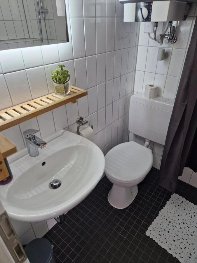 Juna Laboe Exteriör bild